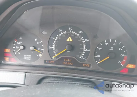 1998 Mercedes-Benz E 320 из США, поврежденный, VIN WDBJF65FXWA642827